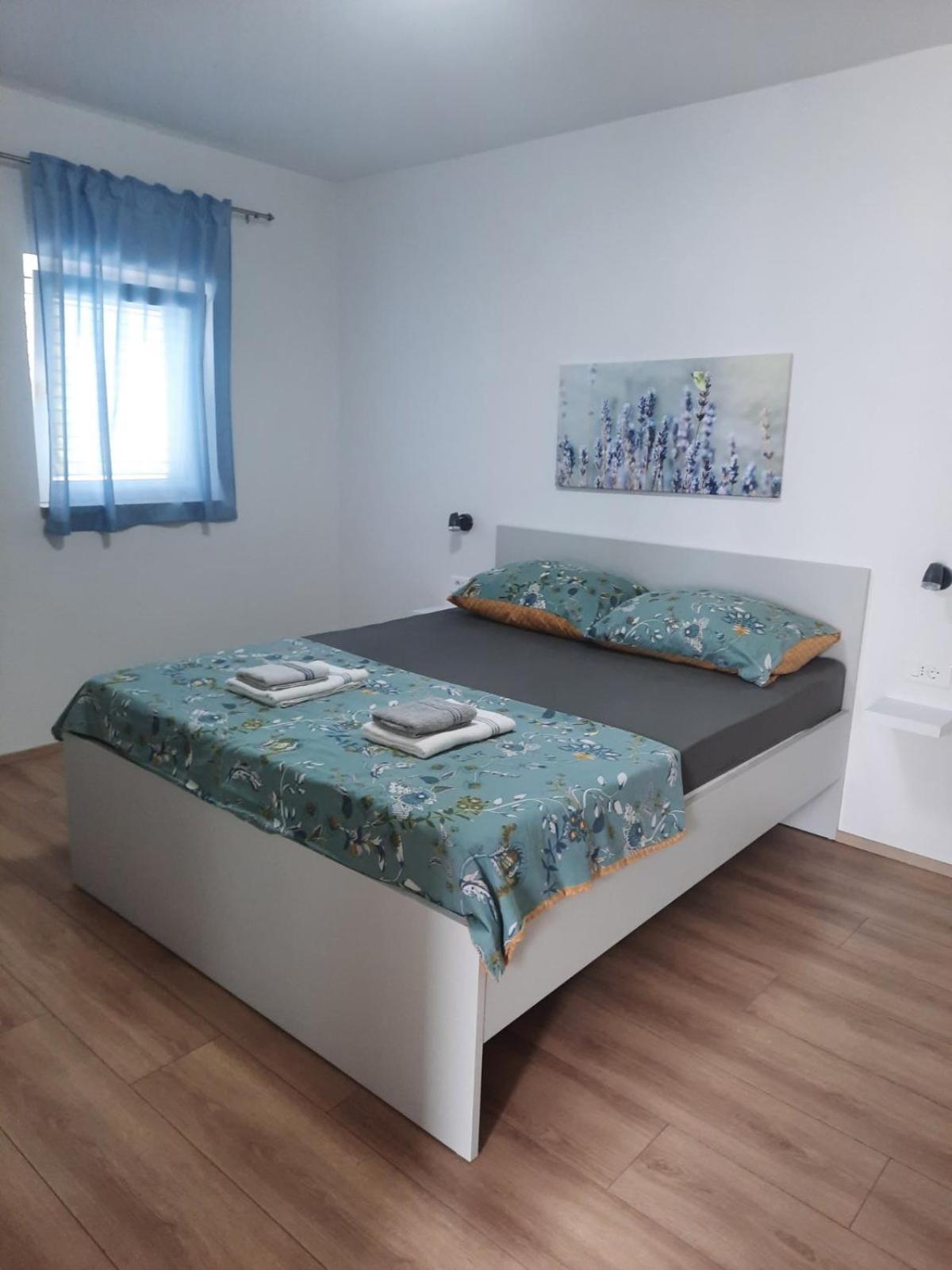 Apartmani Gabrijel Нови Винодолски Екстериор снимка